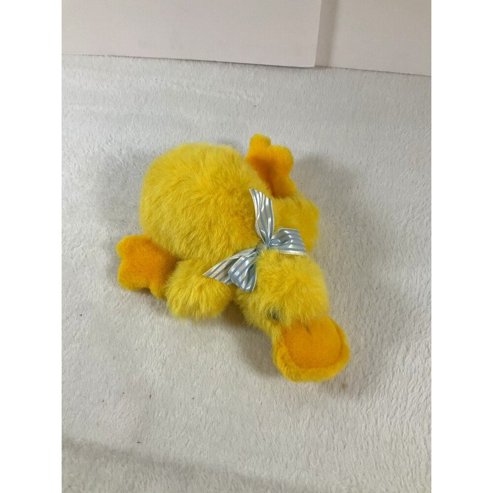 Chrisha Playful Plush Laying‎ Yellow Duck Vintage 1988 Good Condition RARE! Toy